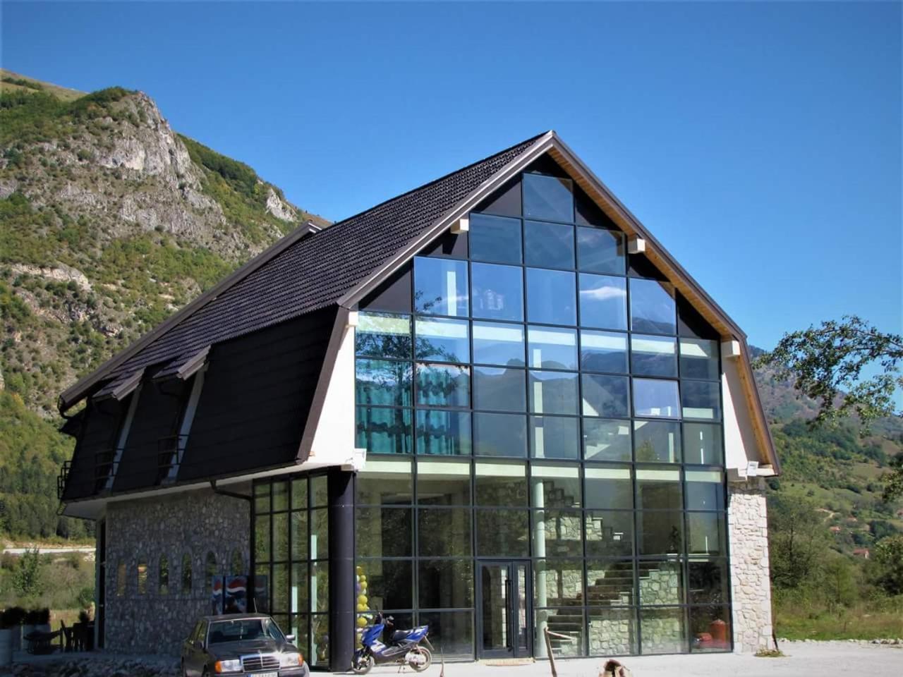 Hotel & Restaurant Ada Gusinje Zewnętrze zdjęcie